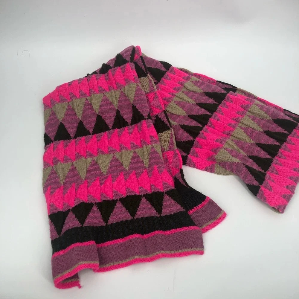 Bright Echo scarf. Warm and cozy. Bright pink
